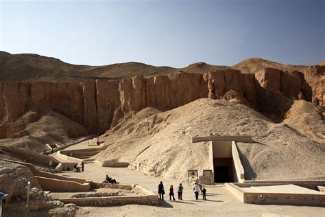  「The Valley of Kings」: 古代エジプトの神秘と王家の栄光を紐解く旅